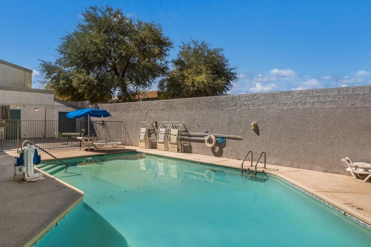 Knights Inn Tucson D.M.A.F Area Buitenkant foto